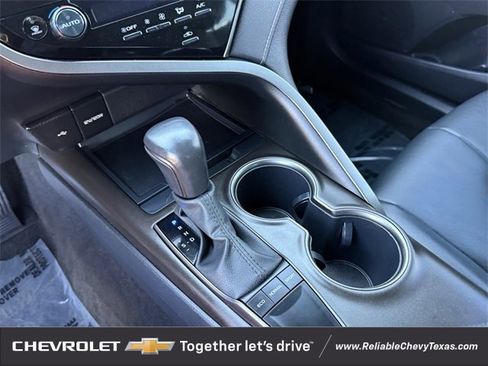 Used 2023 Toyota Camry SE w/ Convenience Package image 18