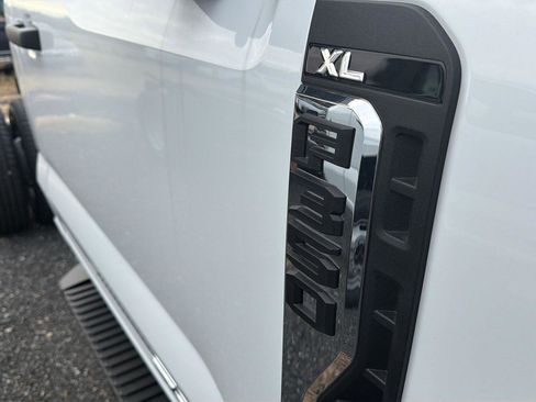 New 2026 Ford F350 XL w/ XL Chrome Package image 15