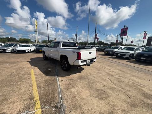 Used 2026 Toyota Tacoma TRD Sport AWD/4WD image 9