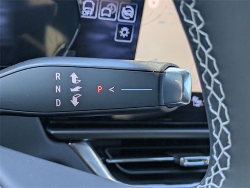 New 2026 Chevrolet Equinox EV LT image 21