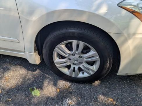 Used 2012 Nissan Altima 2.5 S w/ Convenience Pkg FWD image 11