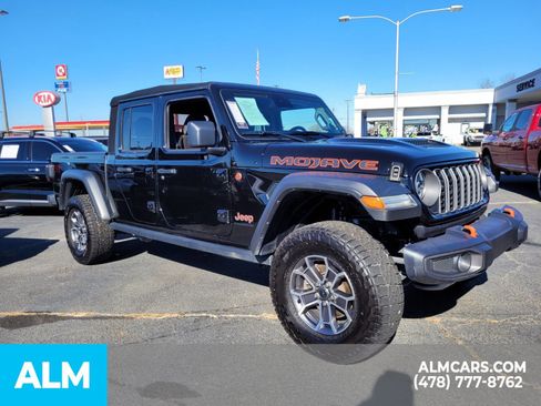 Used 2024 Jeep Gladiator Mojave image 18