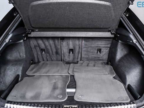 Used 2020 Audi Q3 2.0T Premium w/ Convenience Package image 16