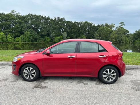Used 2021 Kia Rio S w/ Option Group 015 FWD image 3