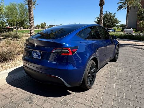 Used 2021 Tesla Model Y Long Range AWD/4WD image 3
