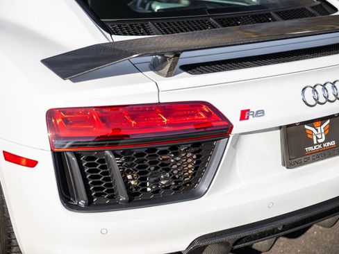Used 2018 Audi R8 V10 plus image 27