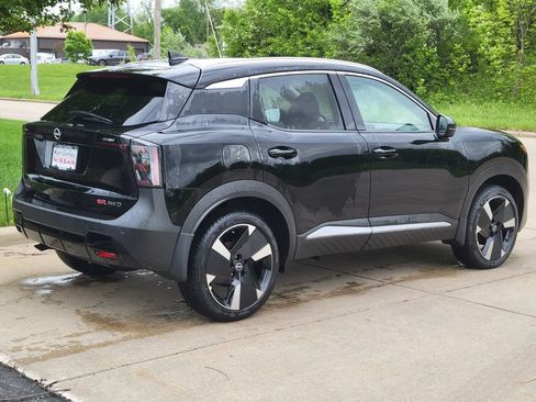 New 2026 Nissan Kicks SR w/ Cold Weather Package AWD/4WD image 3