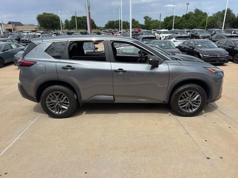 Used 2023 Nissan Rogue S FWD image 6