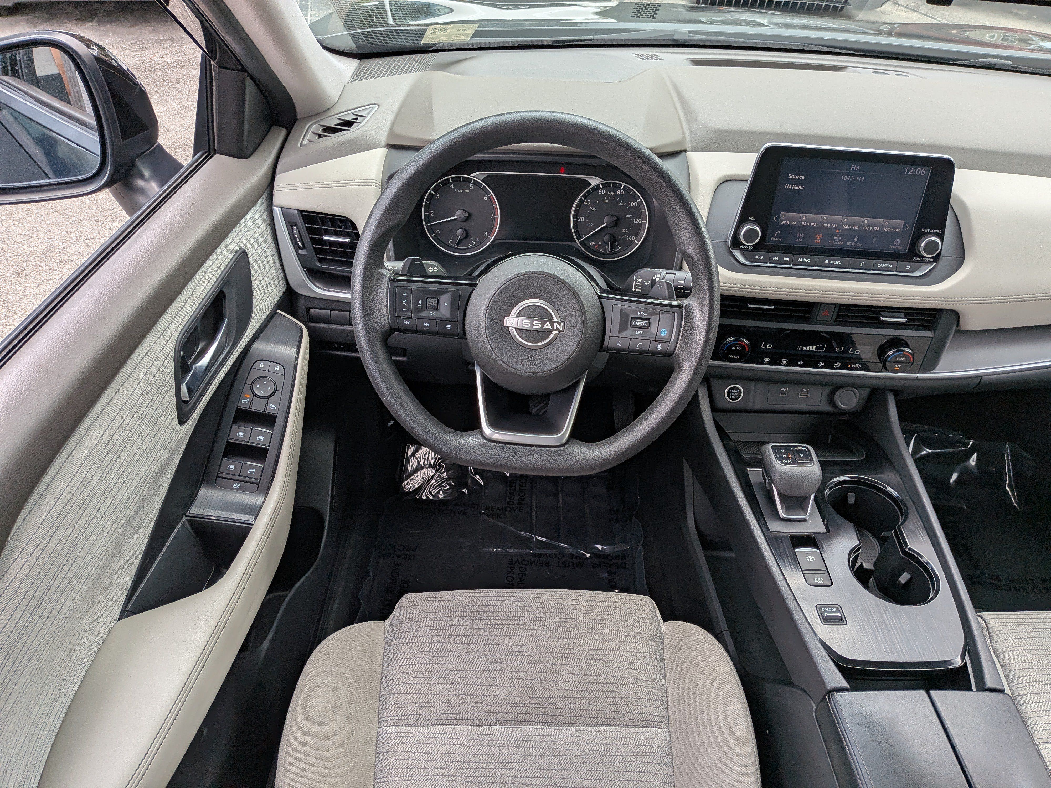 Used 2023 Nissan Rogue SV FWD image 17