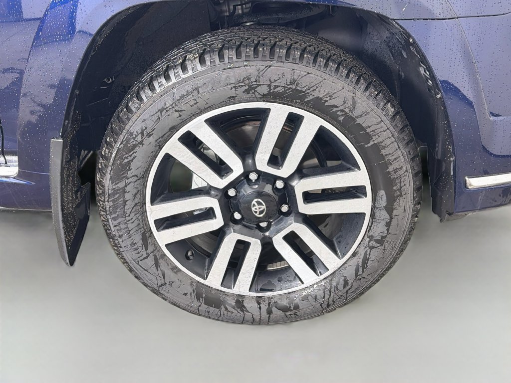 Used 2024 Toyota 4Runner Limited AWD/4WD image 28