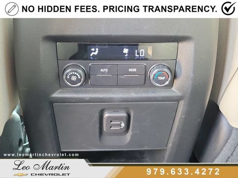 Used 2024 Chevrolet Traverse LT FWD image 13