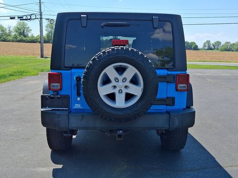 Used 2017 Jeep Wrangler Unlimited Sport w/ Quick Order Package 24S AWD/4WD image 5