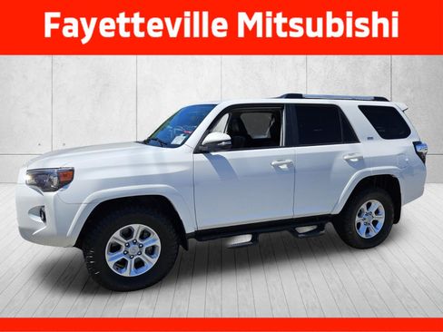 Used 2024 Toyota 4Runner SR5 Premium w/ Moonroof Package AWD/4WD image 3