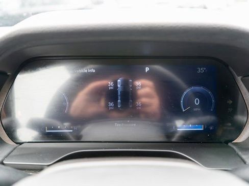 Used 2024 Jeep Grand Cherokee Limited image 24