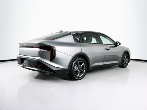 Used 2025 Kia K4 LXS image 9