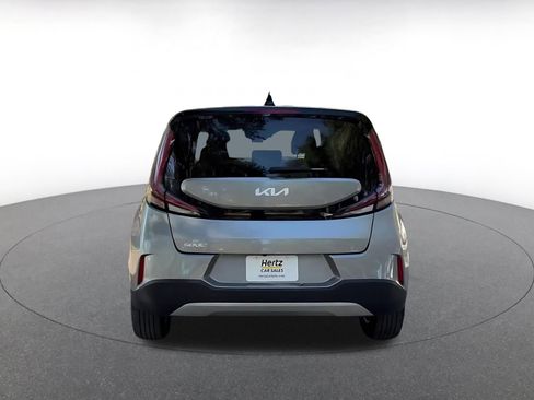 Used 2025 Kia Soul LX w/ LX Technology Package image 12