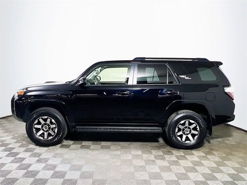 Certified 2024 Toyota 4Runner TRD Off-Road image 5