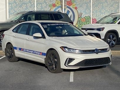 Used 2025 Volkswagen Jetta SE