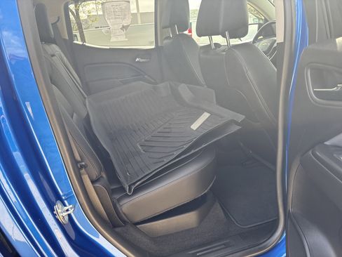 Used 2018 Chevrolet Colorado Z71 AWD/4WD image 16