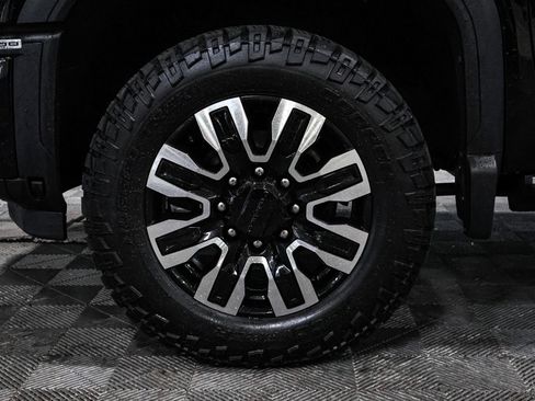 Certified 2025 GMC Sierra 2500 Denali Ultimate AWD/4WD image 21