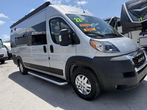 Used 2021 RAM ProMaster 3500 w/ Convenience Group FWD image 2