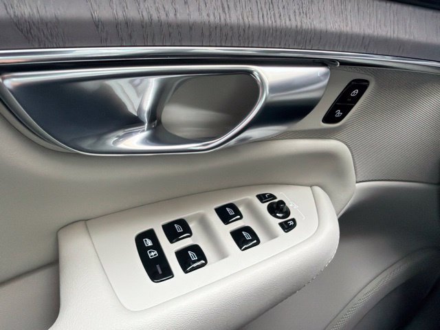 New 2026 Volvo XC90 T8 Ultra w/ Protection Package Premier AWD/4WD image 25