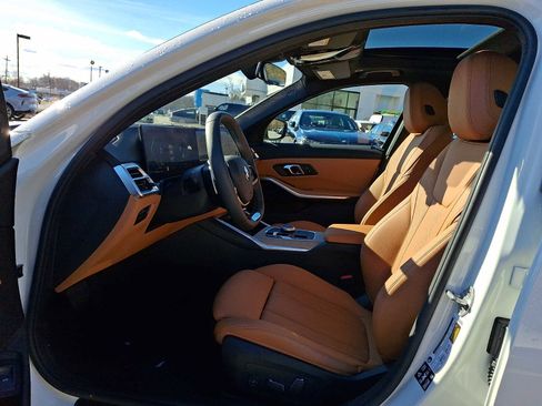 Used 2025 BMW 330i xDrive 330i xDrive w/ Convenience Package image 13