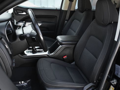 Used 2021 Chevrolet Colorado LT w/ LT Convenience Package image 9