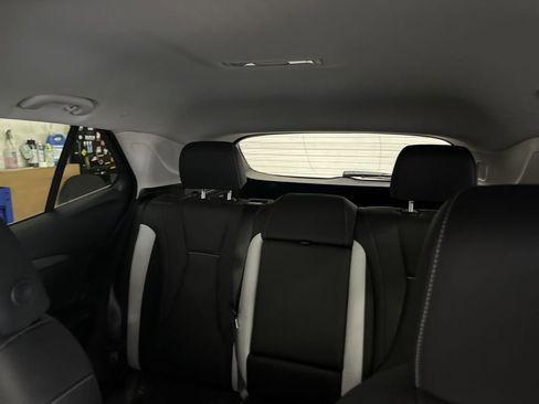 Certified 2025 Buick Envision Sport Touring image 11