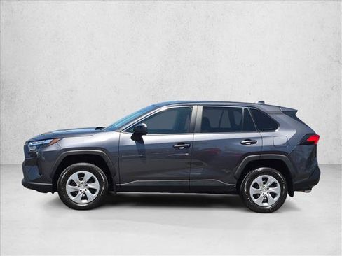 Used 2023 Toyota RAV4 LE FWD image 9