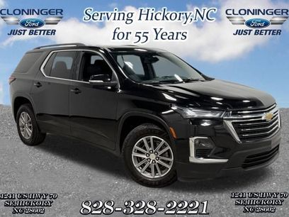 Used 2022 Chevrolet Traverse LT