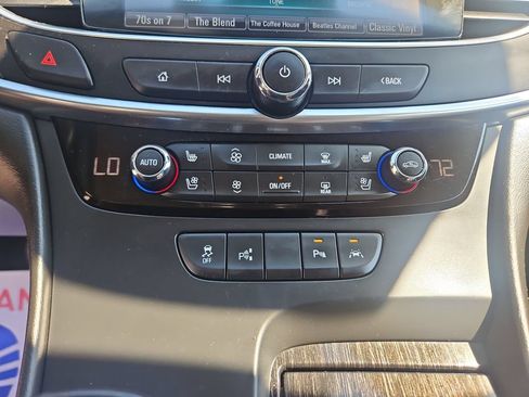 Used 2017 Buick LaCrosse Premium w/ Driver Confidence Package #2 AWD/4WD image 18