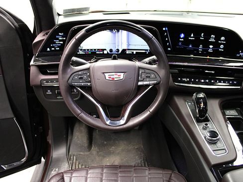 Used 2022 Cadillac Escalade Premium Luxury Platinum AWD/4WD image 5