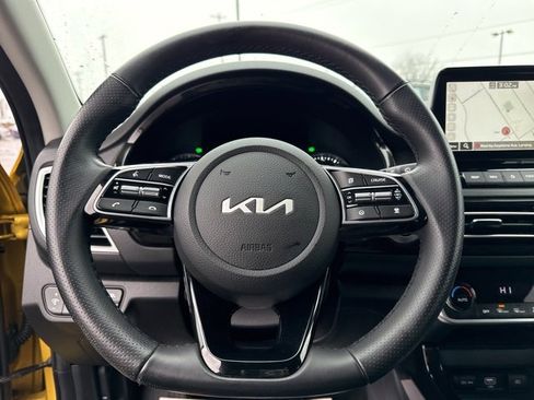 Used 2023 Kia Seltos SX w/ SX Sunroof Package image 15
