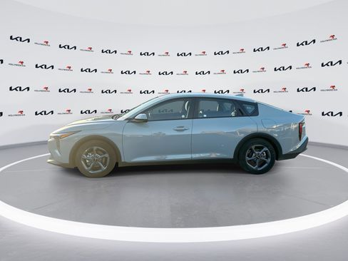 Used 2025 Kia K4 LXS image 5