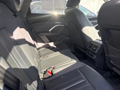 Used 2025 Audi Q5 Premium Plus w/ Premium Plus AWD/4WD image 11