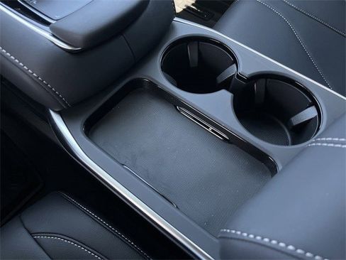 Used 2025 Acura RDX SH-AWD image 21