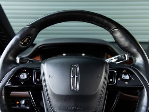 Used 2020 Lincoln Aviator Reserve w/ Equipment Group 202A image 12