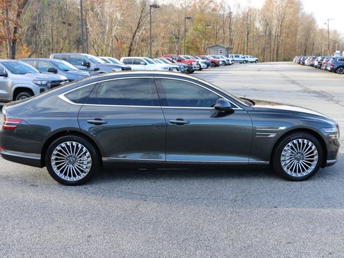 Used 2024 Genesis G80 w/ Prestige Package image 9