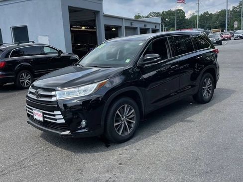 Used 2018 Toyota Highlander XLE w/ Protection Package #3 AWD/4WD image 1
