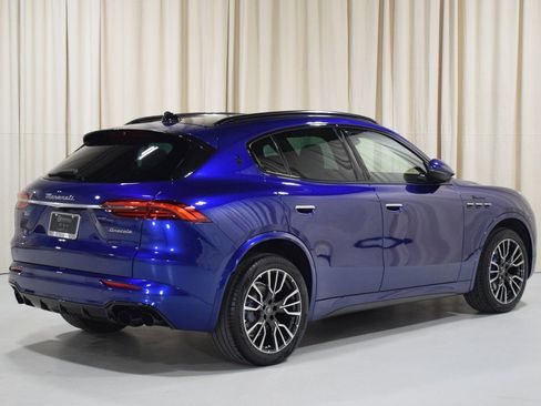 Used 2023 Maserati Grecale Modena AWD/4WD image 10