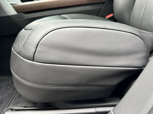 Used 2024 Land Rover Range Rover SE image 17