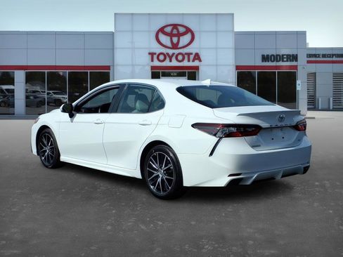 Certified 2023 Toyota Camry SE image 4