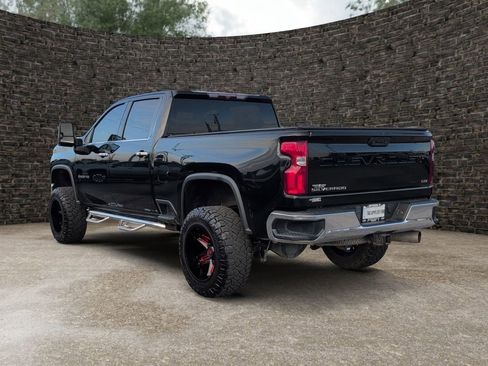 Used 2023 Chevrolet Silverado 2500 LTZ AWD/4WD image 4