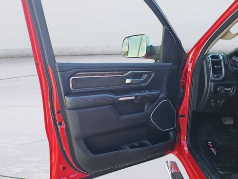 Used 2019 RAM 1500 Laramie AWD/4WD image 12