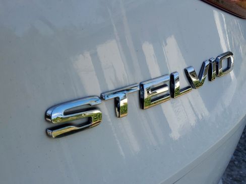 Used 2019 Alfa Romeo Stelvio AWD image 8