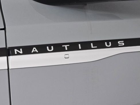 New 2026 Lincoln Nautilus Premier AWD/4WD image 6