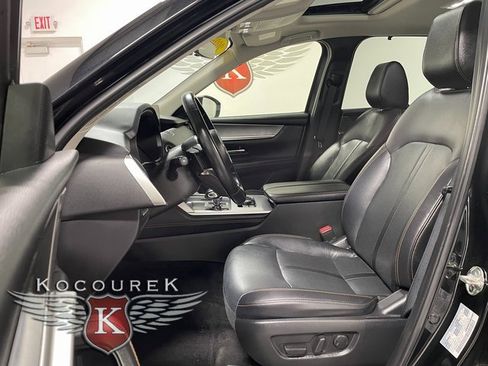 Used 2025 MAZDA CX-90 3.3 Turbo w/ Preferred Package image 11