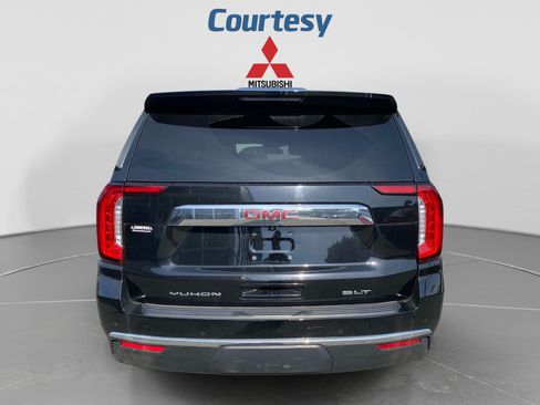 Used 2022 GMC Yukon XL SLT w/ SLT Premium Package AWD/4WD image 4