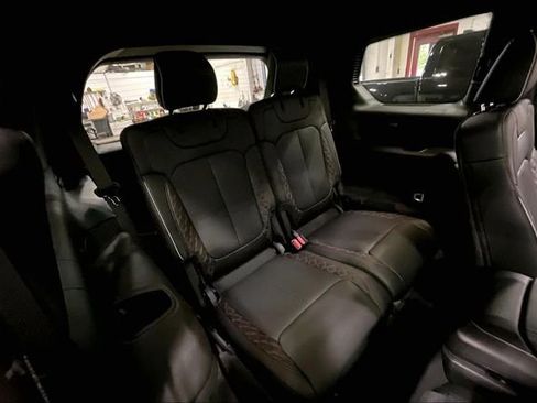 Used 2024 Jeep Grand Cherokee L Summit AWD/4WD image 28